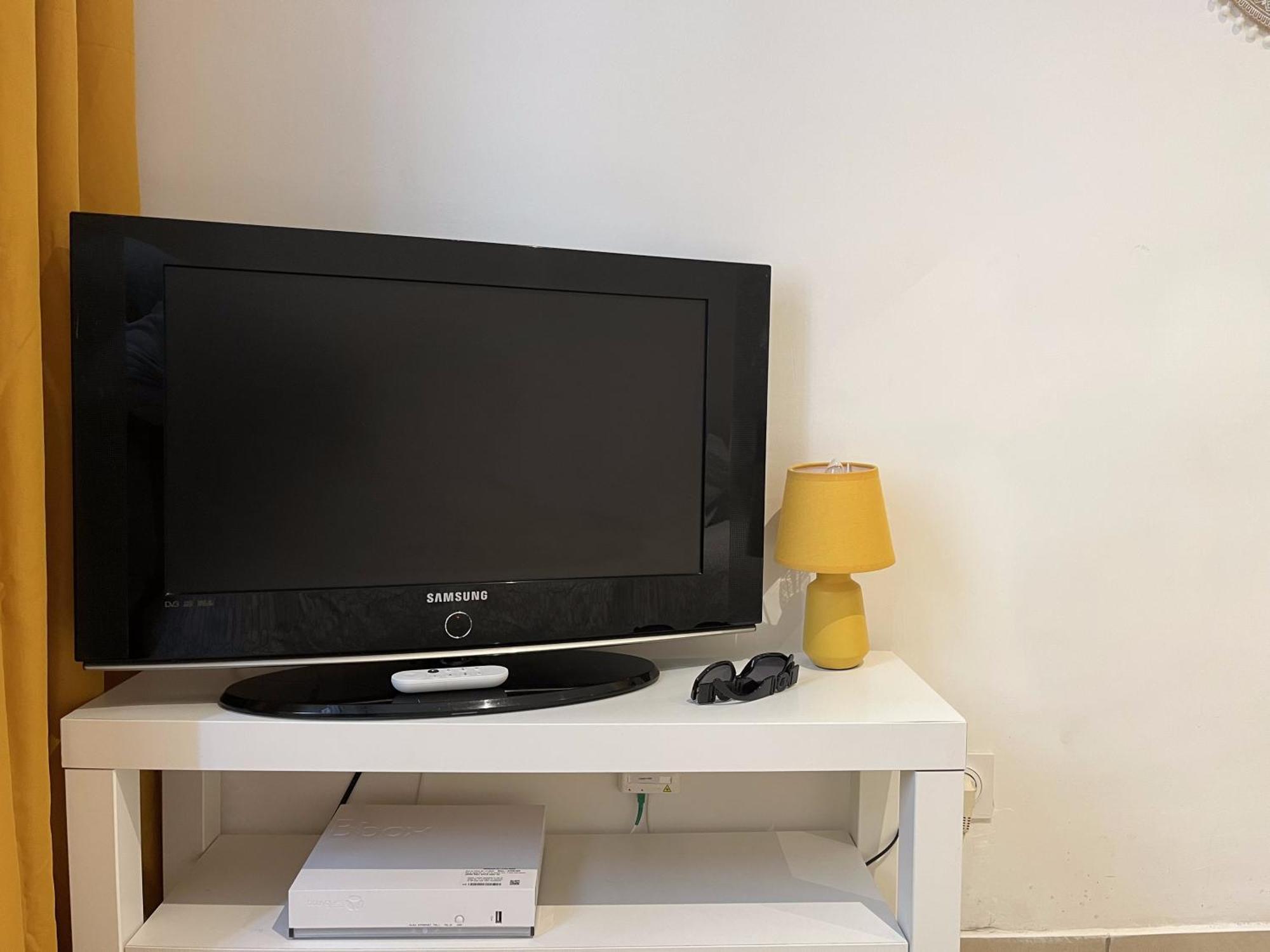 Studio Equipe Confort Proche De Toutes Commodites لا سين سور مير المظهر الخارجي الصورة